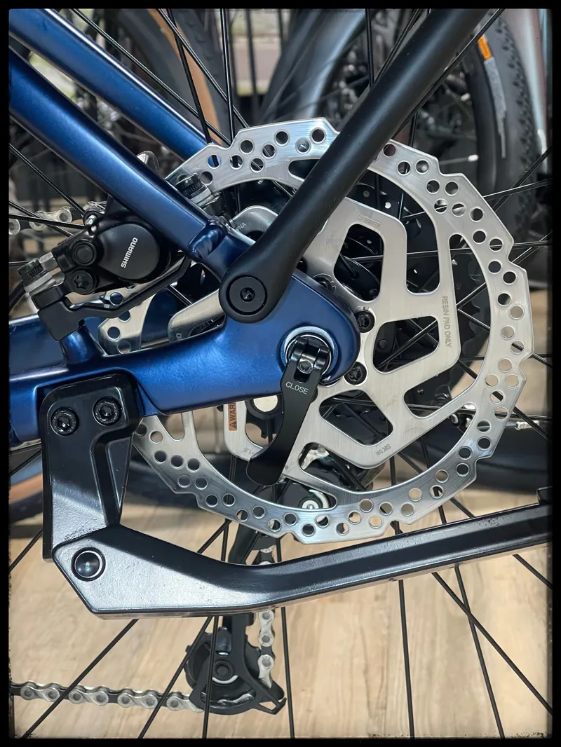 Giant Explore E+ 2 GTS 25km/h Medium Metallic Navy 202-5